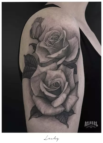 Wzór tatuażu realistycznego przedstawiający róże